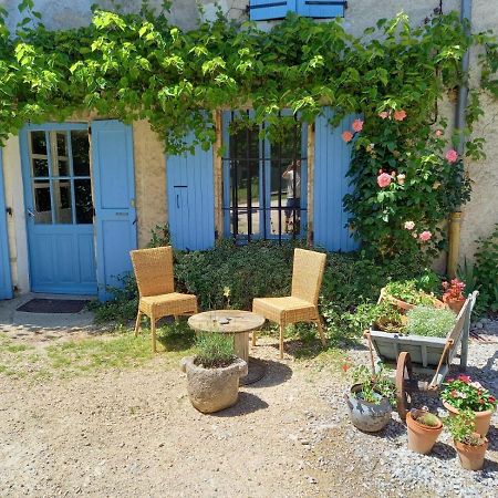 Gite La Poule Bleue Charavines Exterior foto